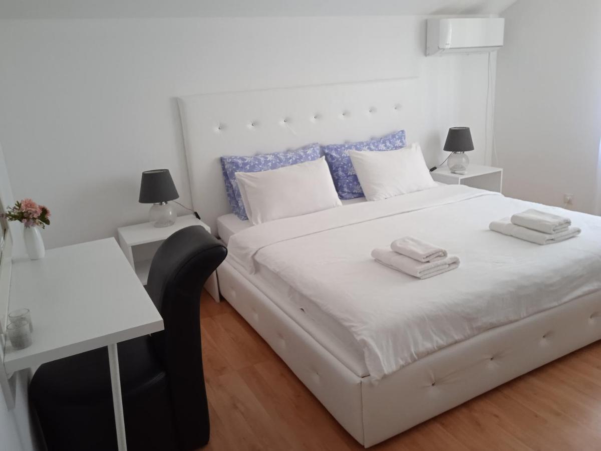 Home Away From Home Skopje Luaran gambar