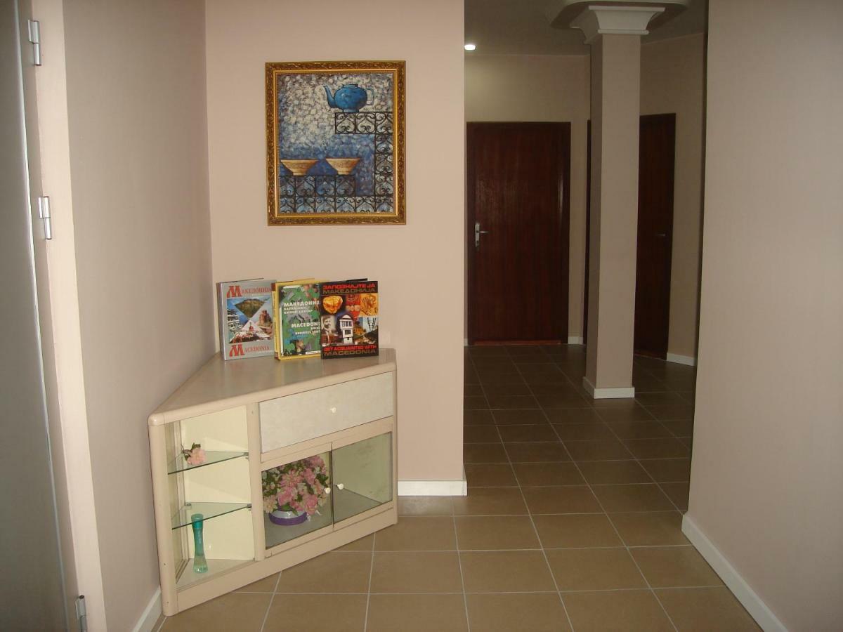 Home Away From Home Skopje Luaran gambar